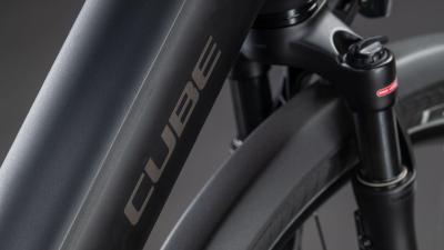 Cube Supreme RT Hybrid Deluxe EX 600 black'n'chrome Größe: Easy Entry 46 cm Produktbild 2