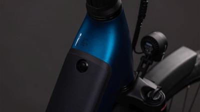 Cube Supreme Hybrid Deluxe Pro 600 electricblue'n'chrome Größe: Easy Entry 50 cm Produktbild 1