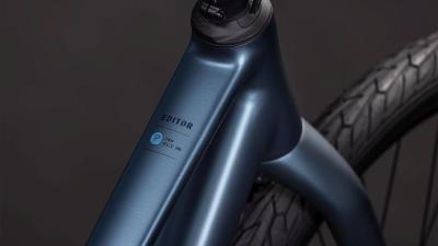 Cube Editor Pro mineralblue'n'chrome Größe: Trapeze 46 cm Produktbild 1